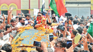 কারামুক্তির পর জাকির খানের শোডাউন, শহরে আতঙ্ক