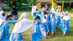 গ্রামজীবনের স্মৃতির খোঁজে