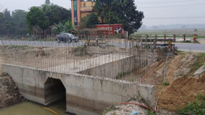 সব বদলে গেছে, শুধু বদলায়নি প্রকল্প