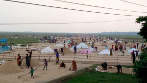 গরিবের ক্ষুধা আছে, ঠান্ডা-গরম নাই