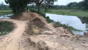 অরক্ষিত প্রতিরক্ষা বাঁধে উদ্বেগ