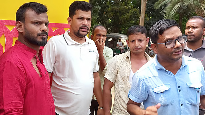 সরকারি কর্মচারীকে পিটিয়ে স্বেচ্ছাসেবক দলের নেতা বললেন, ‘রাগ কন্ট্রোল করতে পারিনি’ সরকারি কর্মচারীকে পিটিয়ে স্বেচ্ছাসেবক দলের নেতা বললেন, ‘রাগ কন্ট্রোল করতে পারিনি’