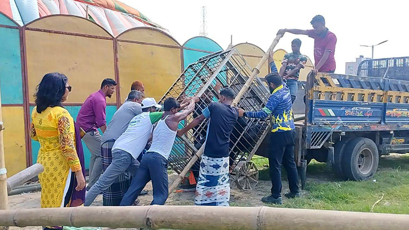 কুমিল্লার বাণিজ্য মেলার ভাল্লুক-বানর এখন সাফারি পার্কে কুমিল্লার বাণিজ্য মেলার ভাল্লুক-বানর এখন সাফারি পার্কে