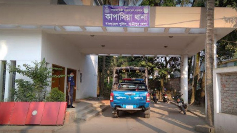 কাপাসিয়ায় মুসল্লিদের বাধায় নাটকের মঞ্চায়ন হয়নি কাপাসিয়ায় মুসল্লিদের বাধায় নাটকের মঞ্চায়ন হয়নি