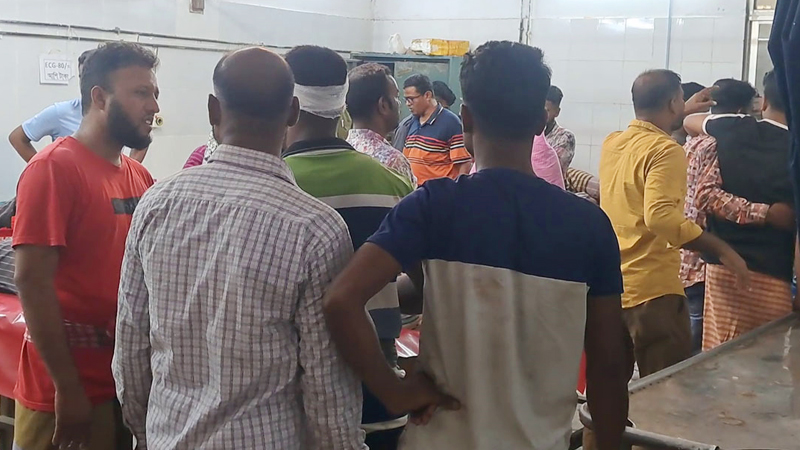গোপালগঞ্জে জমি নিয়ে বিরোধে দুই পক্ষের সংঘর্ষ, আহত ২০ গোপালগঞ্জে জমি নিয়ে বিরোধে দুই পক্ষের সংঘর্ষ, আহত ২০
