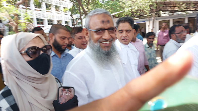 দুদকের মামলায় খালাস পেলেন মোসাদ্দেক আলী ফালু দুদকের মামলায় খালাস পেলেন মোসাদ্দেক আলী ফালু