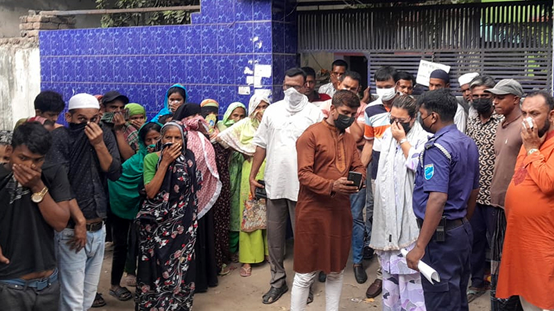 বস্তাবন্দি করে মাটিচাপা দেওয়া মা-শিশুসহ তিন মরদেহ উদ্ধার বস্তাবন্দি করে মাটিচাপা দেওয়া মা-শিশুসহ তিন মরদেহ উদ্ধার