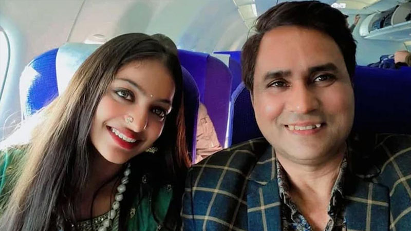 মোনালিসার সঙ্গে সম্পর্কের জেরেই পরিচালকের বিরুদ্ধে ধর্ষণের অভিযোগ প্রেমিকার মোনালিসার সঙ্গে সম্পর্কের জেরেই পরিচালকের বিরুদ্ধে ধর্ষণের অভিযোগ প্রেমিকার