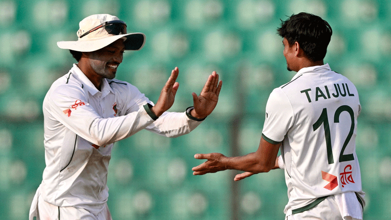 শেষ বেলায় ম্যাচের লাগাম ধরল বাংলাদেশ শেষ বেলায় ম্যাচের লাগাম ধরল বাংলাদেশ