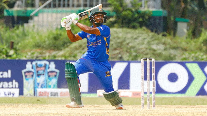 ১৩০ রান তাড়ায় তানজিদের দুর্দান্ত সেঞ্চুরি ১৩০ রান তাড়ায় তানজিদের দুর্দান্ত সেঞ্চুরি