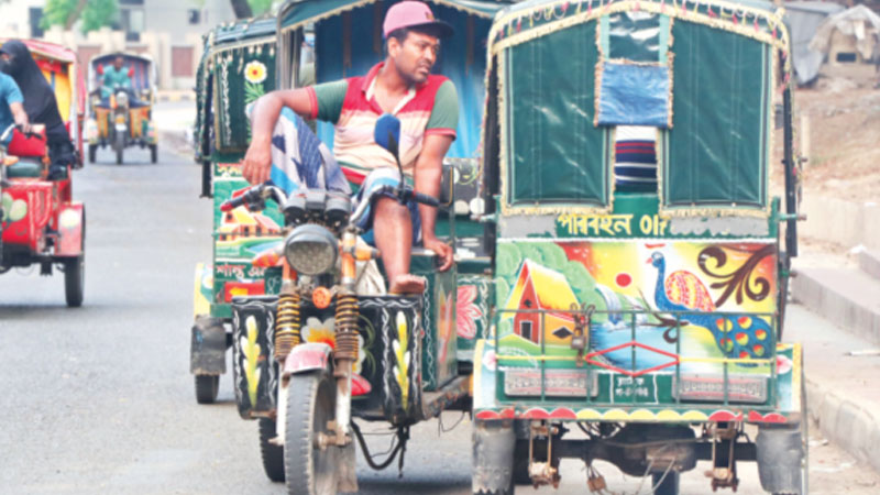 রাজশাহীতে মিস্ত্রি মজুর সবাই এখন অটোচালক রাজশাহীতে মিস্ত্রি মজুর সবাই এখন অটোচালক