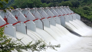 বিপৎসীমায় পৌঁছানোয় ছাড়া হচ্ছে কাপ্তাই হ্রদের পানি