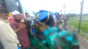 সুনামগঞ্জে বাস-সিএনজির মুখোমুখি সংঘর্ষ, নিহত ৩ 