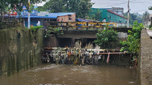 চট্টগ্রামে শীতল ঝর্ণা খালের আরেক সেতুতে ফাটল
