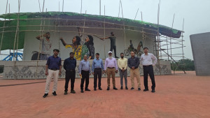 ১১৭ কোটি টাকার ম্যুরাল থেকে শেখ হাসিনা বাদ, জুলাই গ্রাফিতি অঙ্কন