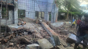 নেত্রকোনায় পরিত্যক্ত ভবনের ছাদ ধসে ৩ শ্রমিকের মৃত্যু