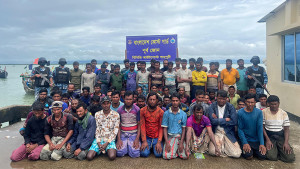 মিয়ানমারের জলসীমায় মাছ ধরতে গিয়ে আটক ৯৩ রোহিঙ্গা ও ২৯ জেলে