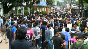 চবিতে সংঘর্ষ: চার ঘণ্টা পর ঘটনাস্থলে আইনশৃঙ্খলা বাহিনী