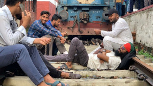 বরাদ্দ ট্রেন পছন্দ না হওয়ায় রেললাইন আটকে বিক্ষোভ