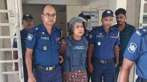 ফরিদপুরের ‘শীর্ষ সন্ত্রাসী’ গোলাম নাছিরকে ঢাকায় গণধোলাই, গ্রেপ্তার করল পুলিশ