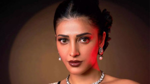 পিয়ানো দিয়ে শুরু, গান নিয়েই উচ্চ শিক্ষা, সেই শ্রুতি এখন...