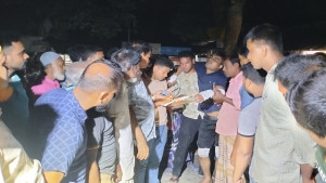 আক্কেলপুরে মোটরসাইকেল-অটোভ্যান মুখোমুখি সংঘর্ষে প্রাণ গেল নারীর