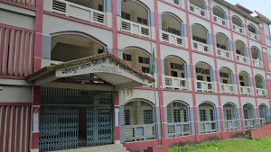আধুনিক ভবন আছে, শিক্ষকও  পর্যাপ্ত, তবু লেখাপড়া বেহাল