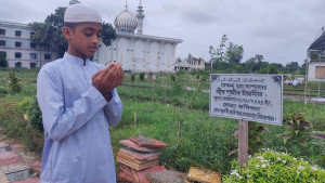 তাদের চোখ এখনও ভেজা