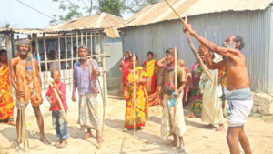 এখনও লড়াই দুবেলা দুমুঠো ভাতের জন্য