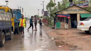 নির্মাণ ব্যয় উঠলেও চলছে টোল  আদায়, জনমনে ক্ষোভ
