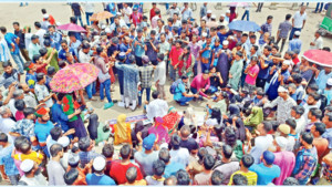 হাসপাতাল সংস্কারের আন্দোলনে নাগরিকদের হাঁসফাঁস