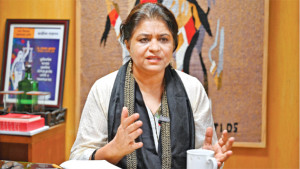 ইতিহাসের ওপর মব আক্রমণ চলছে