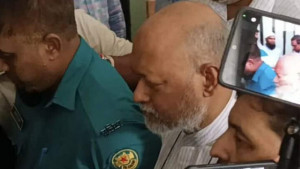 দুদকের মামলায় ৫ দিনের রিমান্ডে সাবেক ভিসি কলিমুল্লাহ