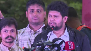 আমরা যদি নিরাপদ না থাকি, এ দেশে আমাদের শত্রুরাও নিরাপদ থাকতে পারবে না: মাহফুজ আলম