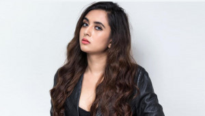 ‘সিনেমা করলে নাটক ছাড়তে হবে-এমন কোনো কথা নেই’