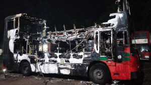 নোয়াখালীতে গভীর রাতে বিআরটিসির ২ বাসে আগুন, নাশকতা কিনা খতিয়ে দেখছে পুলিশ