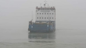 ৮ ঘণ্টা পর শরীয়তপুর-চাঁদপুর ফেরি চলাচল স্বাভাবিক