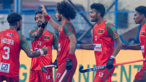 কোরিয়াকে হারিয়ে ইতিহাস, হ্যাটট্রিকে নায়ক সেই আমিরুল