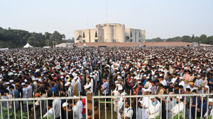 লাখো মানুষের উপস্থিতিতে ওসমান হাদির জানাজা সম্পন্ন