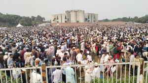জানাজার জন্য হাদির মরদেহ সংসদ ভবনের দক্ষিণ প্লাজায়