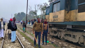 গফরগাঁওয়ে নাশকতা, রুট পরিবর্তন করে কিশোরগঞ্জ-ভৈরব হয়ে চলছে ট্রেন
