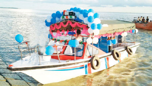 ওয়াটার অ্যাম্বুলেন্সের সুবিধা পাচ্ছেন না চরের রোগীরা