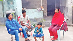 মহানন্দায় মিশছে দানেশ শেখের চোখের জল