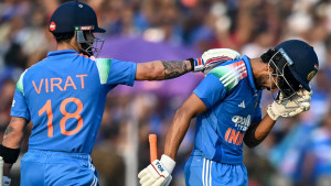 কোহলির টানা ও ঋতুরাজের প্রথম সেঞ্চুরিতে বিশাল পুঁজি ভারতের 