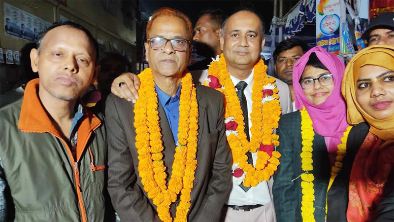 সভাপতিসহ ৯ পদে আ.লীগ ও ৫টিতে বিএনপিপন্থিদের জয় সভাপতিসহ ৯ পদে আ.লীগ ও ৫টিতে বিএনপিপন্থিদের জয়