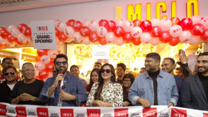 মাইক্লোর নতুন শোরুম উদ্বোধন করলেন তাহসান ও নাদিয়া