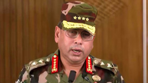 সতর্ক করে দিচ্ছি, নিজেরা কাদা ছোড়াছুড়ি করলে সার্বভৌমত্ব বিপন্ন হবে: সেনাপ্রধান