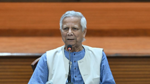 দেশে ফিরলেন প্রধান উপদেষ্টা