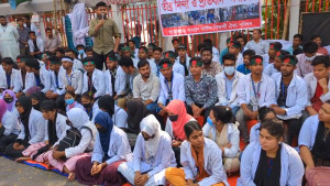 দাবি আদায় না হওয়া পর্যন্ত কর্মসূচি চলবে, বললেন ম্যাটস শিক্ষার্থীরা