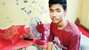 টেকনিশিয়ানের ভুলে  পা হারাল কিশোর